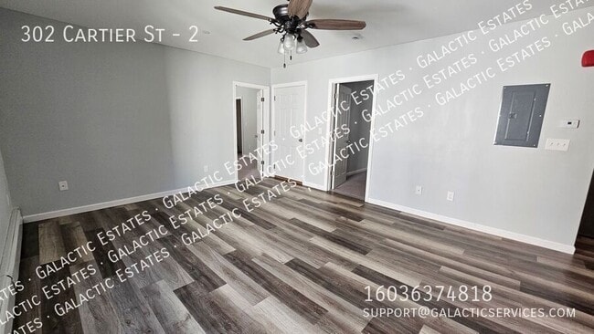 Building Photo - 302 Cartier St