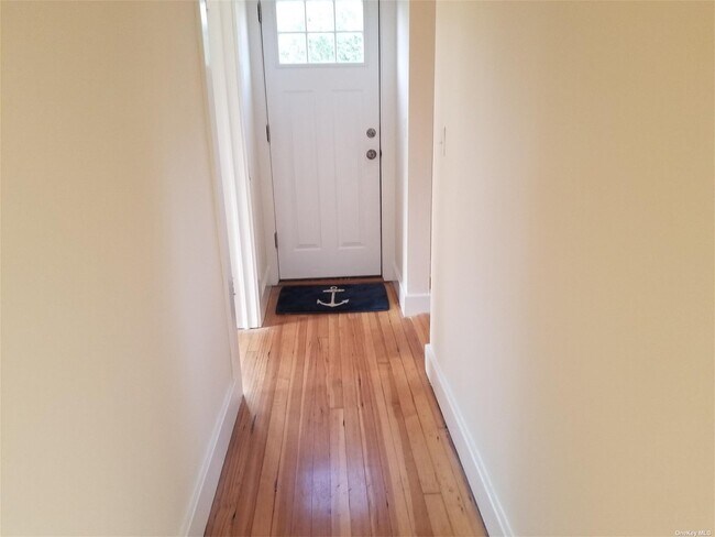 Foto del edificio - 1045 Love Ln