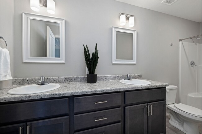 Foto del edificio - Large 3 bedroom rental with a fenced in yard in Republic!