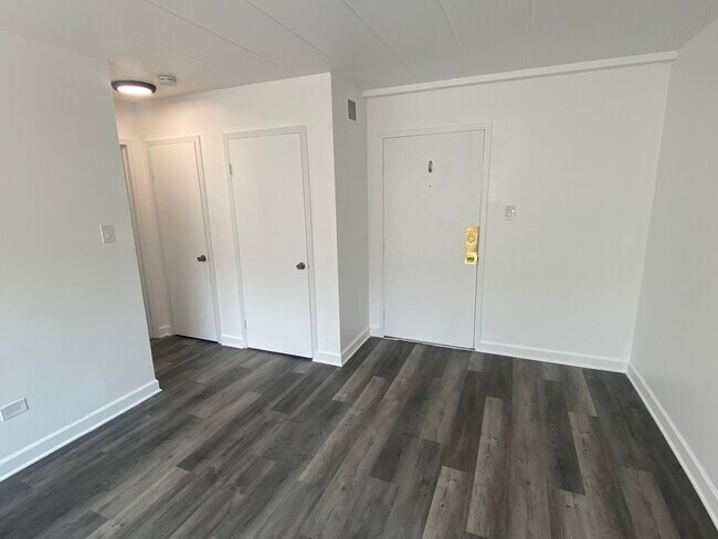 Foto del edificio - 6160 N Damen Ave