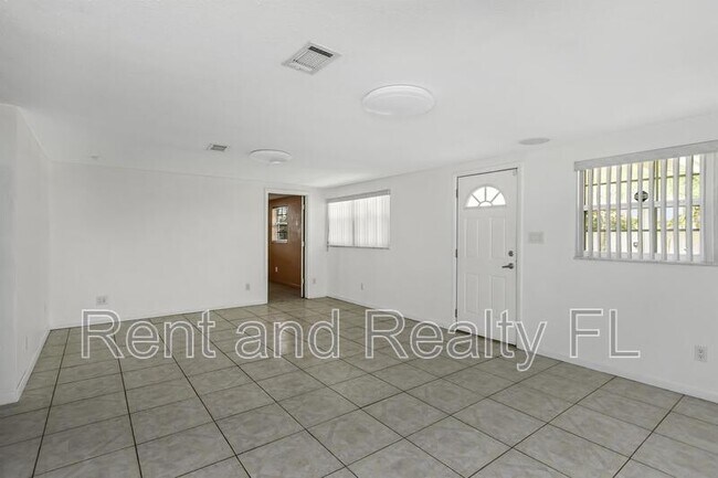 Foto del edificio - 1805 N Taylor Rd