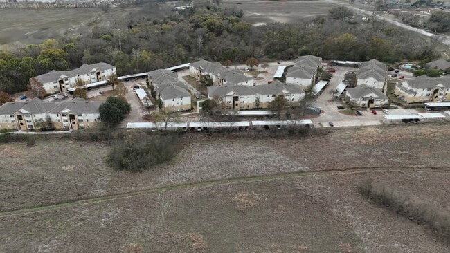  - Kinwood Apartments