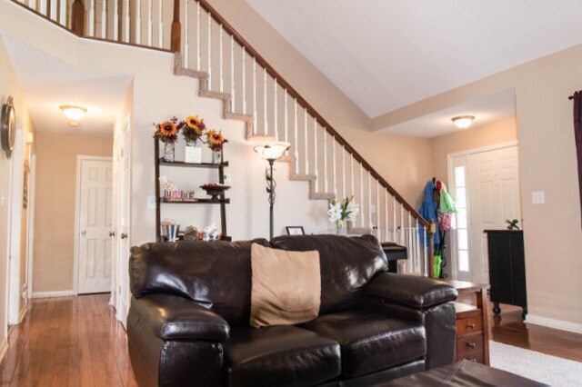 Building Photo - Pet Friendly in St. B!