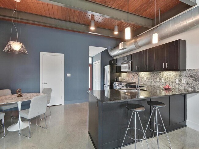 Foto del edificio - 2205 N Lamar Blvd