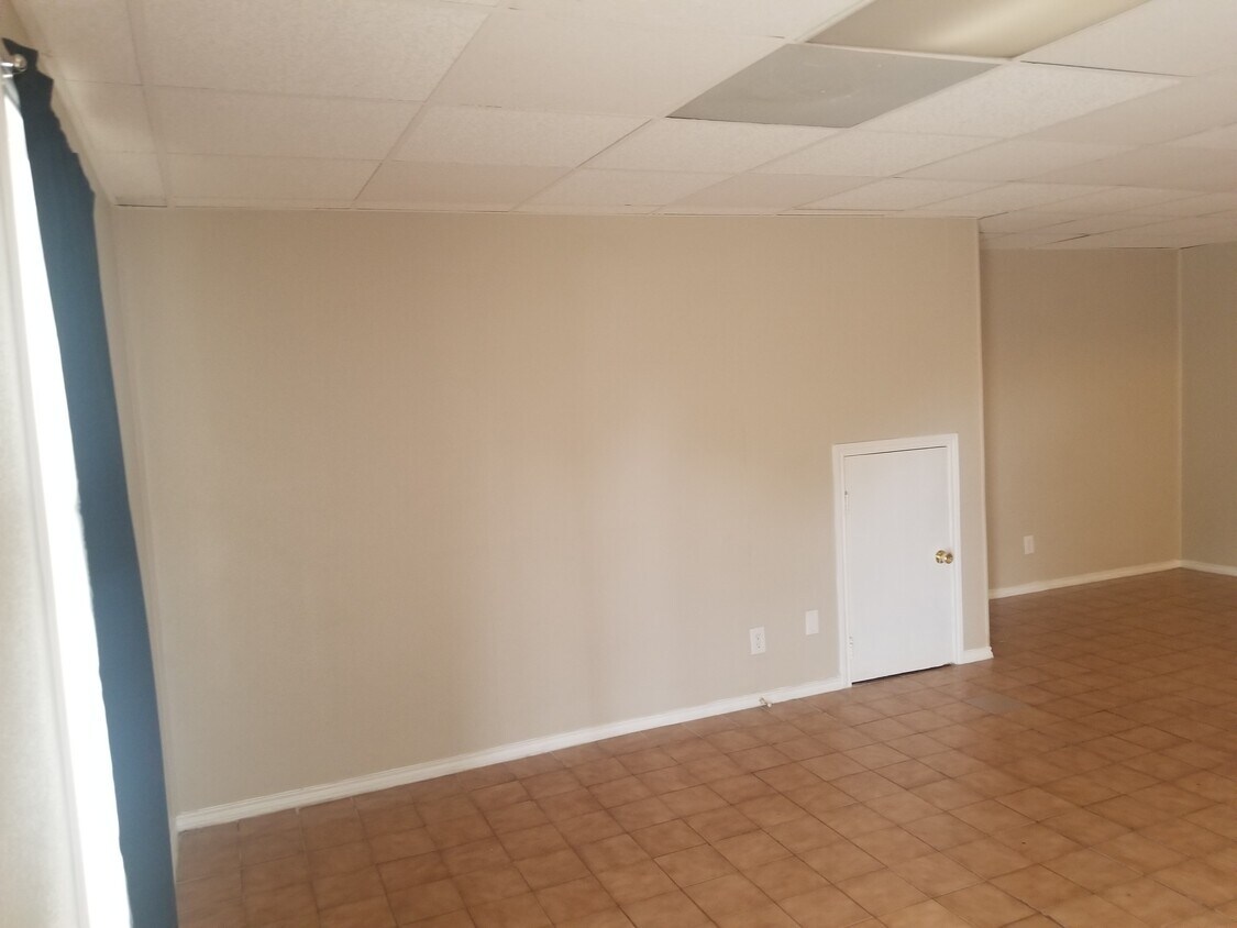 300 E Champion St Unit 2, Edinburg, TX 78539 Apartments in Edinburg