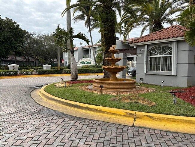 Foto del edificio - 4744 NW 114th Ave