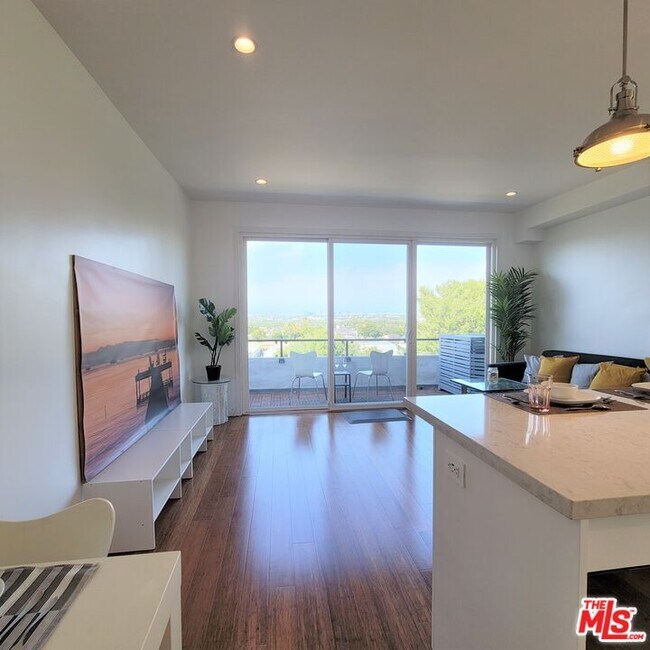 Building Photo - 4511 Don Ricardo Dr