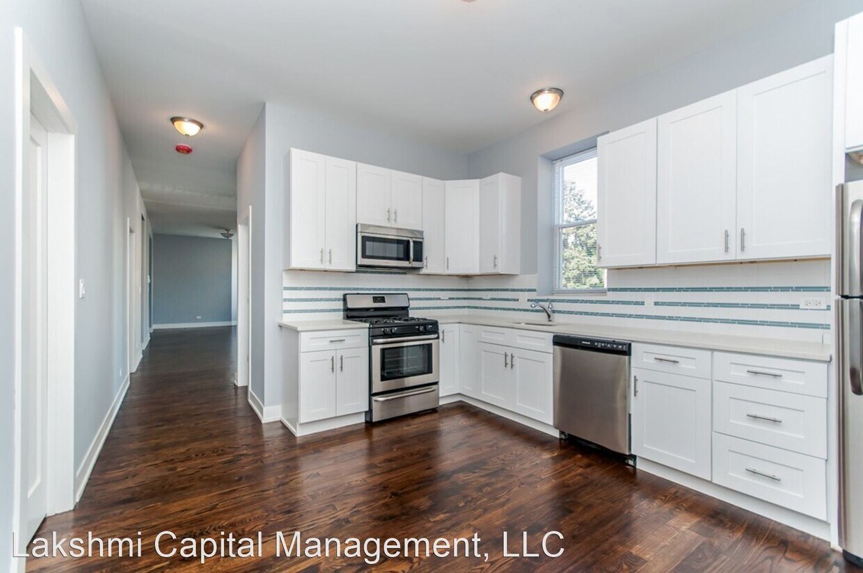 Foto principal - 3601 W Wrightwood Ave