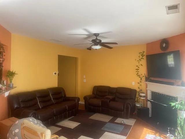 Building Photo - 1575 Faircrest Ln