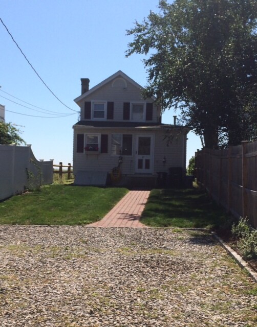 87 Milford Point Rd, Milford, CT 06460 House Rental in Milford, CT