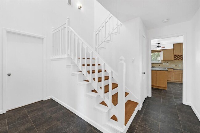 Foto del edificio - 1815 Crutchfield Ln