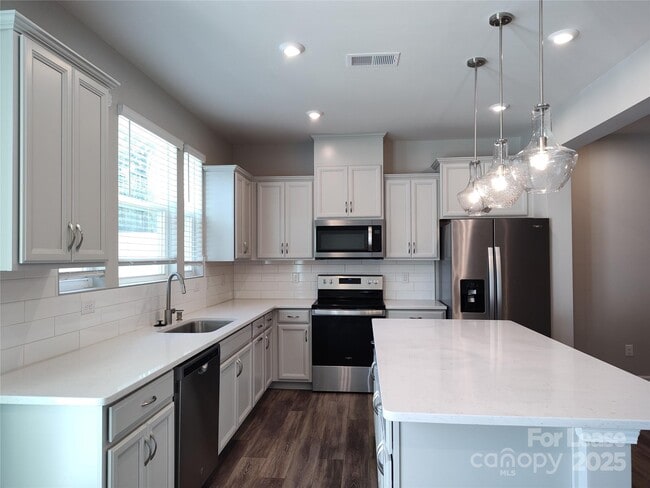 Building Photo - 8114 Overmeadow Ln