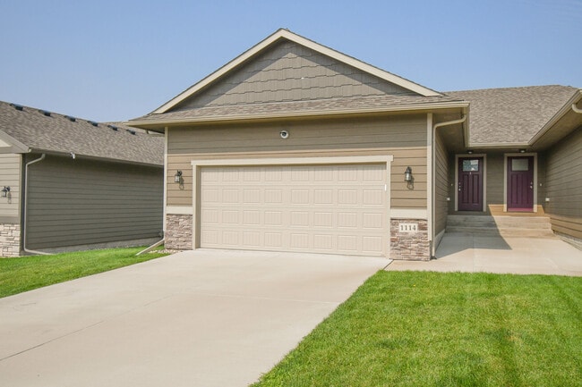 Building Photo - 1114 N Brennan Ct