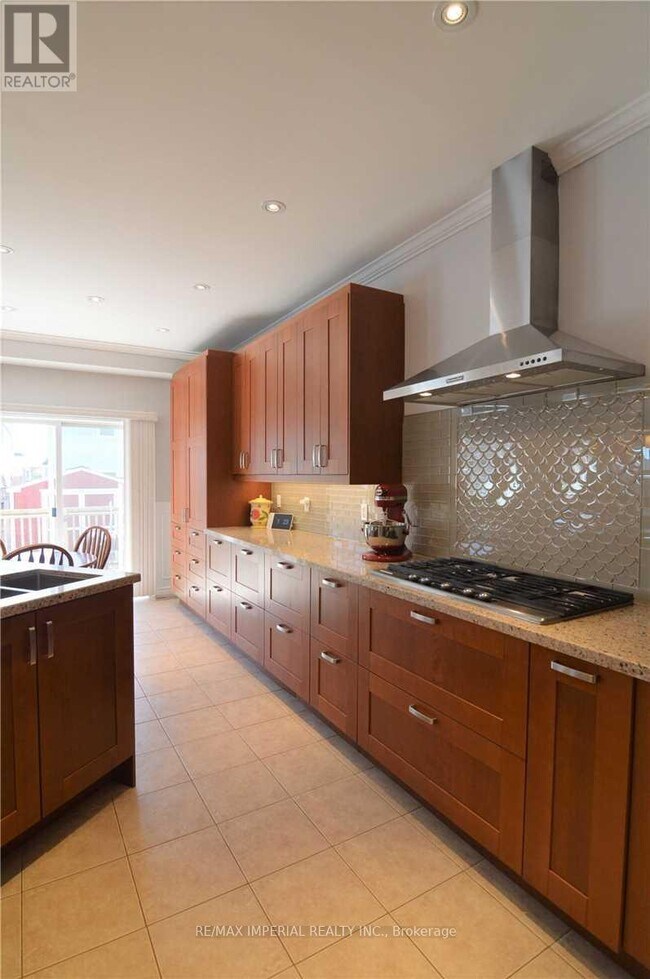 Photo du bâtiment - 1599 Coldstream Dr