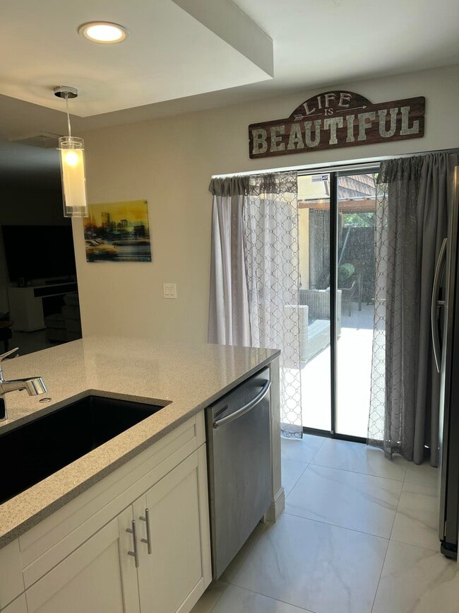 Foto del edificio - 2101 21st Ln