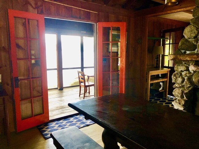 Building Photo - 116 Woodlands Rd