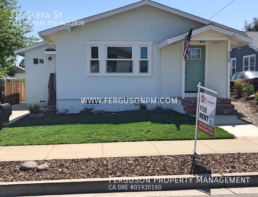 Primary Photo - Nicely Renovated Two Bed Two Bath Home in ...