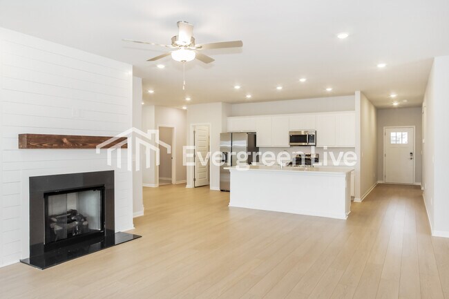 Foto del edificio - 105 Ashby Pond Dr