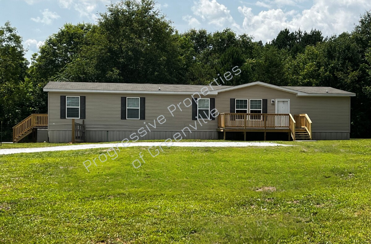 641 Log Shoals Rd, Greenville, SC 29607 House Rental in Greenville