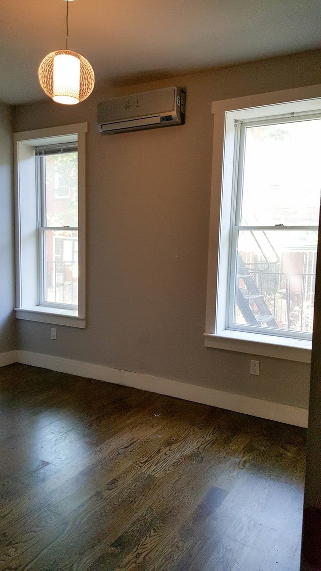 Foto del edificio - 836 Eastern Pkwy