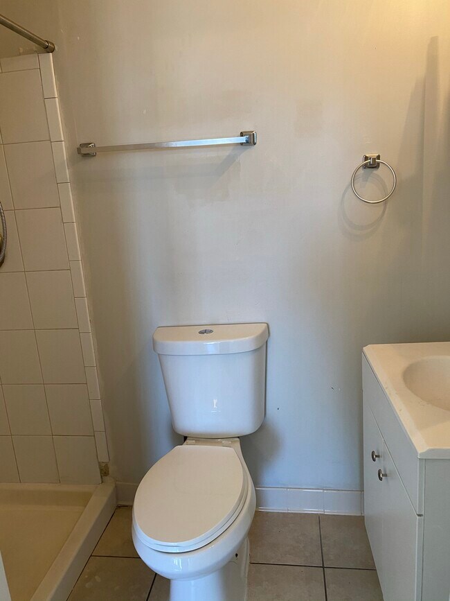 Foto del edificio - 2525 Brookfield Ave