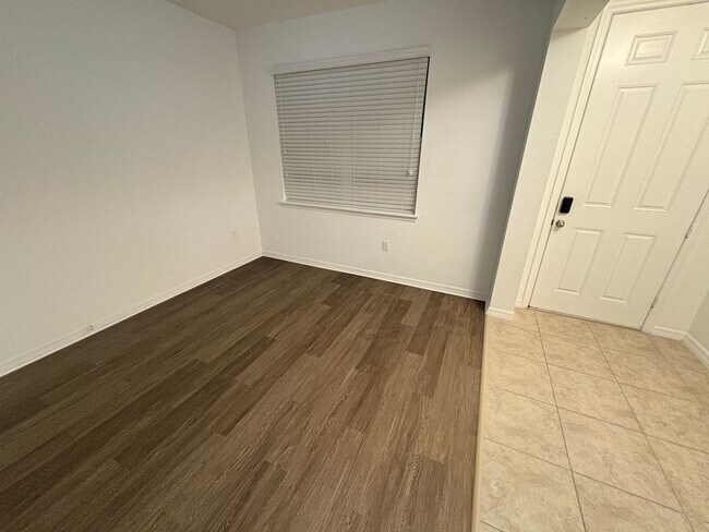 Foto del edificio - 4 bedroom 2.5 Bath House on Oakland Trails...