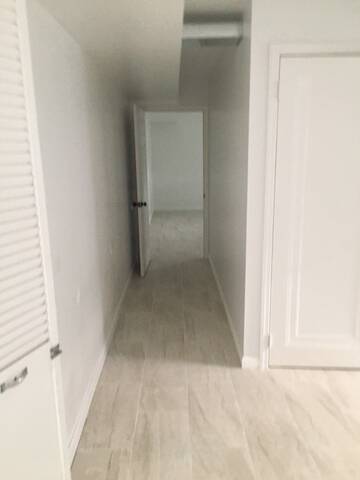 Foto del edificio - 129 Crescent Pl