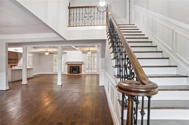 Foto del edificio - 8900 River Trace Dr