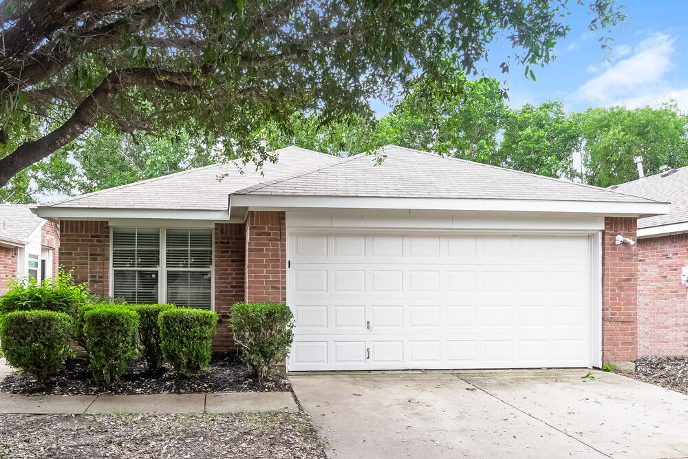Primary Photo - 8809 Highland Orchard Dr