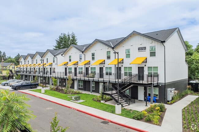 Foto del edificio - Garden Park Estates