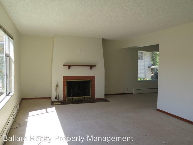 Building Photo - 2 br, 1 bath Apartment - 722 N 47th St