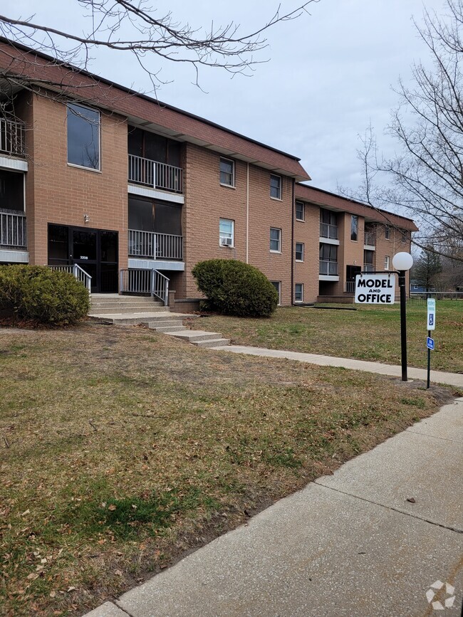 Building Photo - Coolspring Estates Apartments