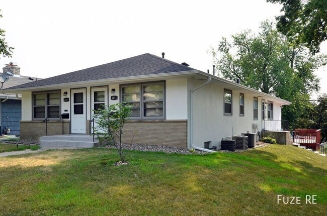 Building Photo - 4451 Bloomington Ave