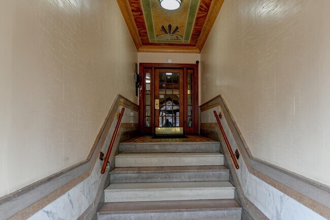 Foto del edificio - 901 Grand Ave