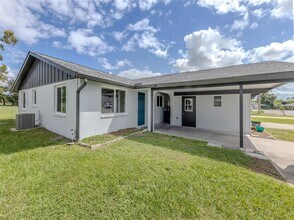 Building Photo - 193 Golf Club Ln