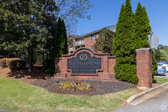 Foto del edificio - The Hamptons Apartments