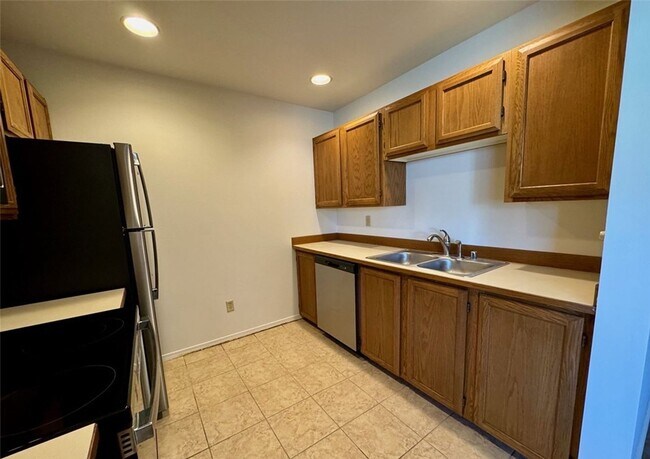 Foto del edificio - Gorgeous 2-Bedroom, 1-Bathroom Condo for Rent