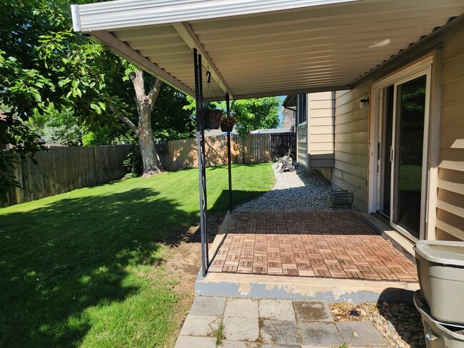 Photo - 7834 Greenbriar Cir House