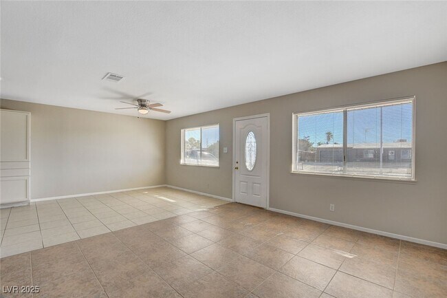 Building Photo - 620 Palmhurst Dr