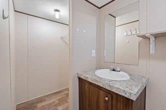 Building Photo - 16543 Tremont Dr