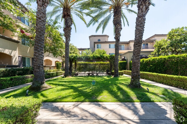 Common Area - Glendora Park Place Apartments