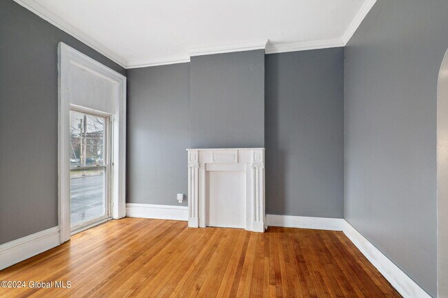 Foto del edificio - 357 Washington Ave