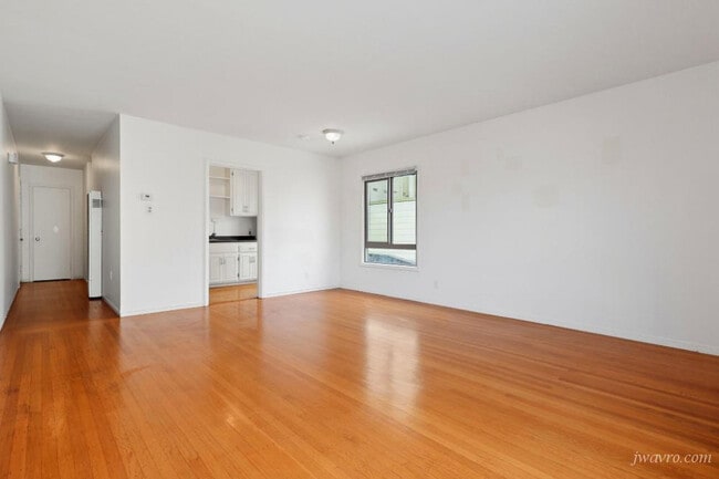 Building Photo - 80 Terra Vista Ave