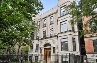 Building Photo - 673 W Roscoe St
