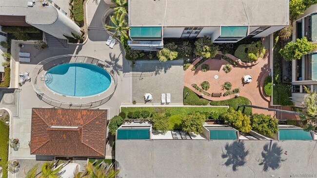 Foto del edificio - 6455 La Jolla Blvd