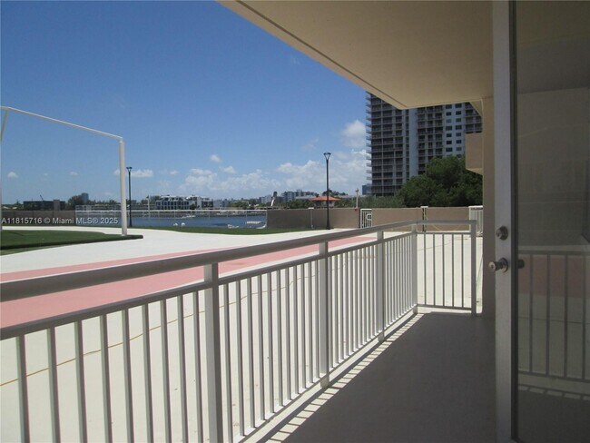 Foto del edificio - 250 174th St