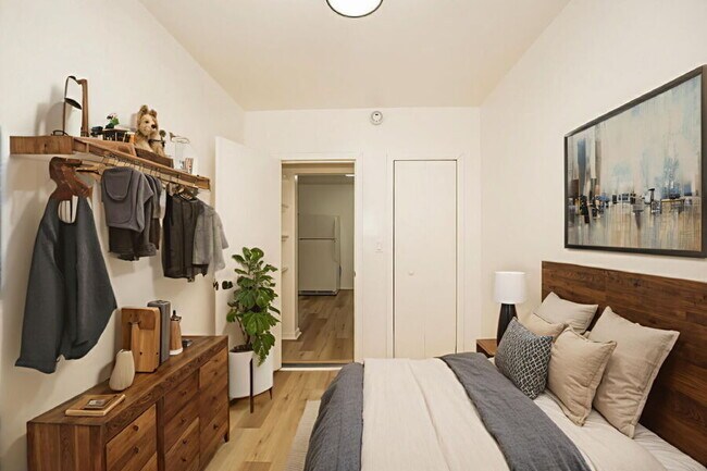 Foto del edificio - 4495 W 137th St