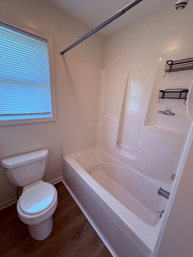 Foto del edificio - 340 Wakeman Ct NE