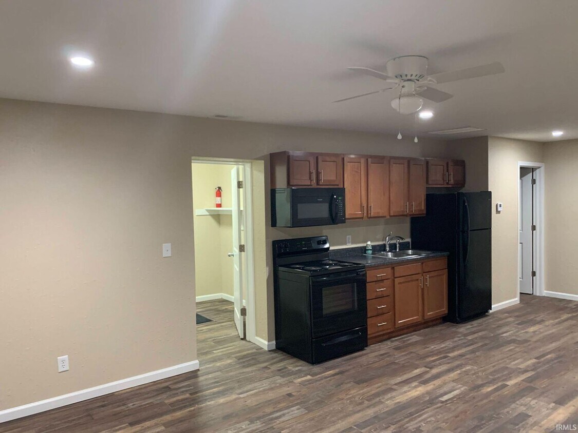 Primary Photo - 1-bedroom, 1-bath apartment ready now