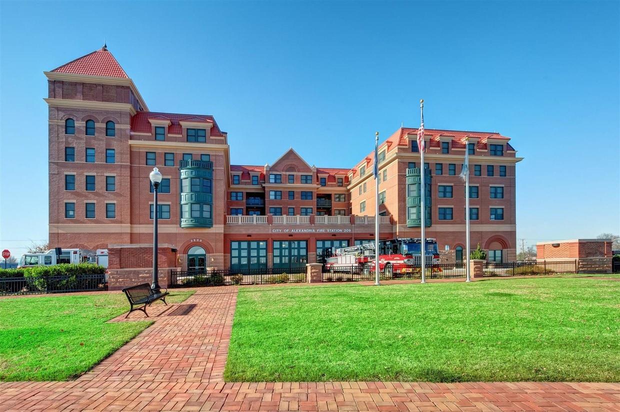Foto principal - The Station At Potomac Yard Apartments